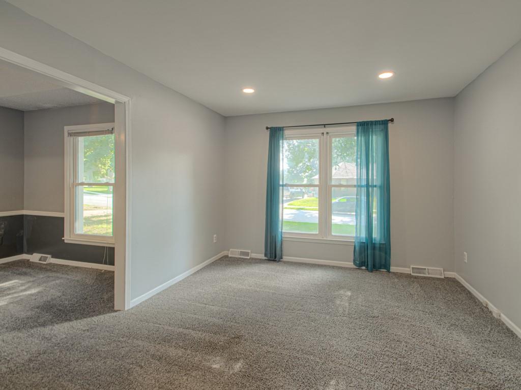 Photo 5 of 406 Meadow Lane