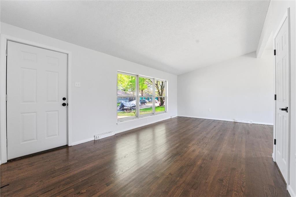Photo 2 of 416 Sagebrush Lane