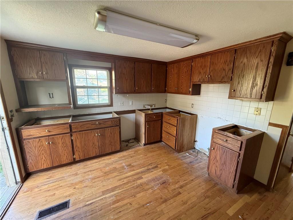 Photo 4 of 2801 S 8th Street