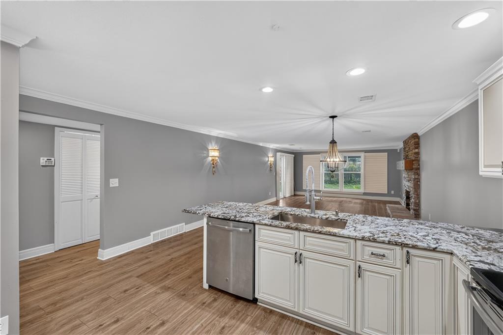 Photo 3 of 6728 W 109th Street #B