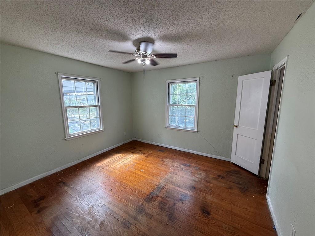 Photo 4 of 5410 Briar Street