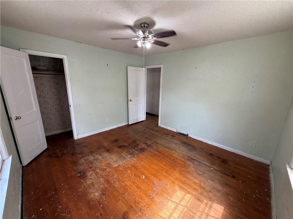 Photo 5 of 5410 Briar Street