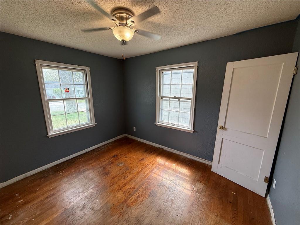 Photo 6 of 5410 Briar Street