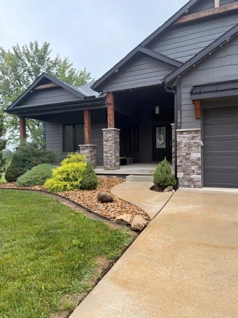 Photo 2 of 1504 Country Club Drive