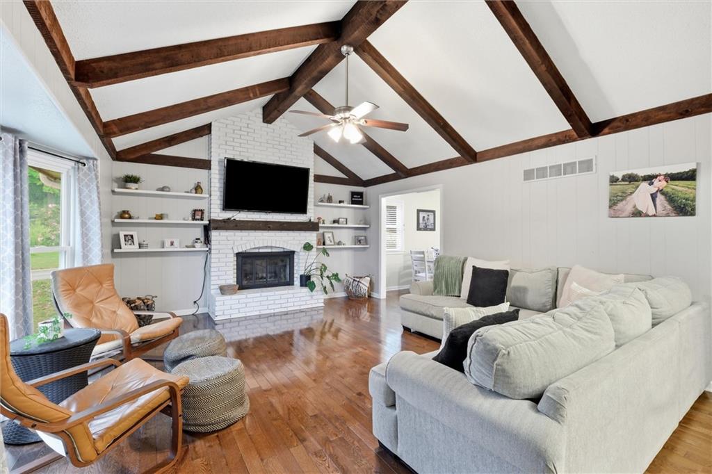 Photo 2 of 414 Kingsley Avenue