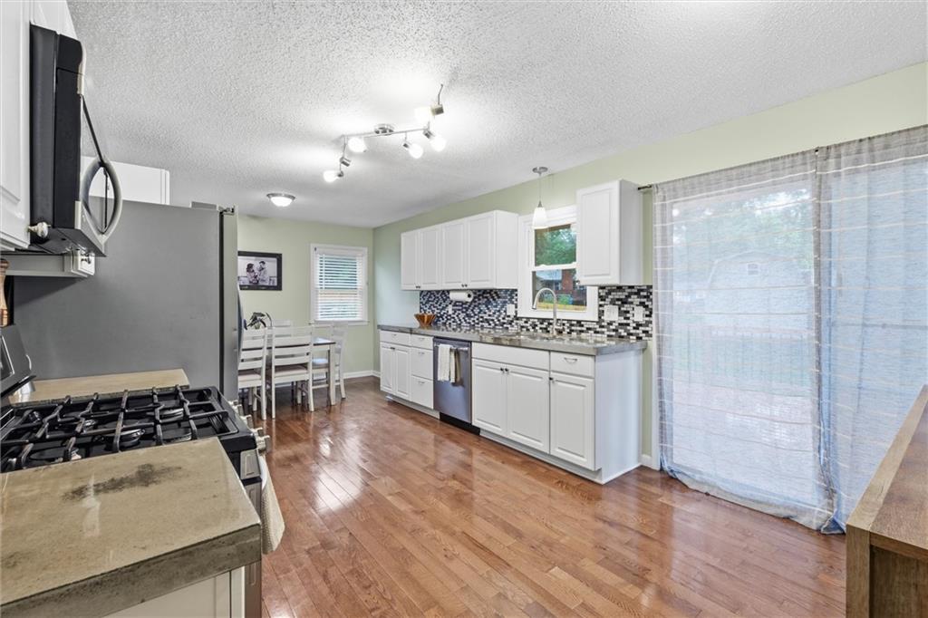 Photo 6 of 414 Kingsley Avenue