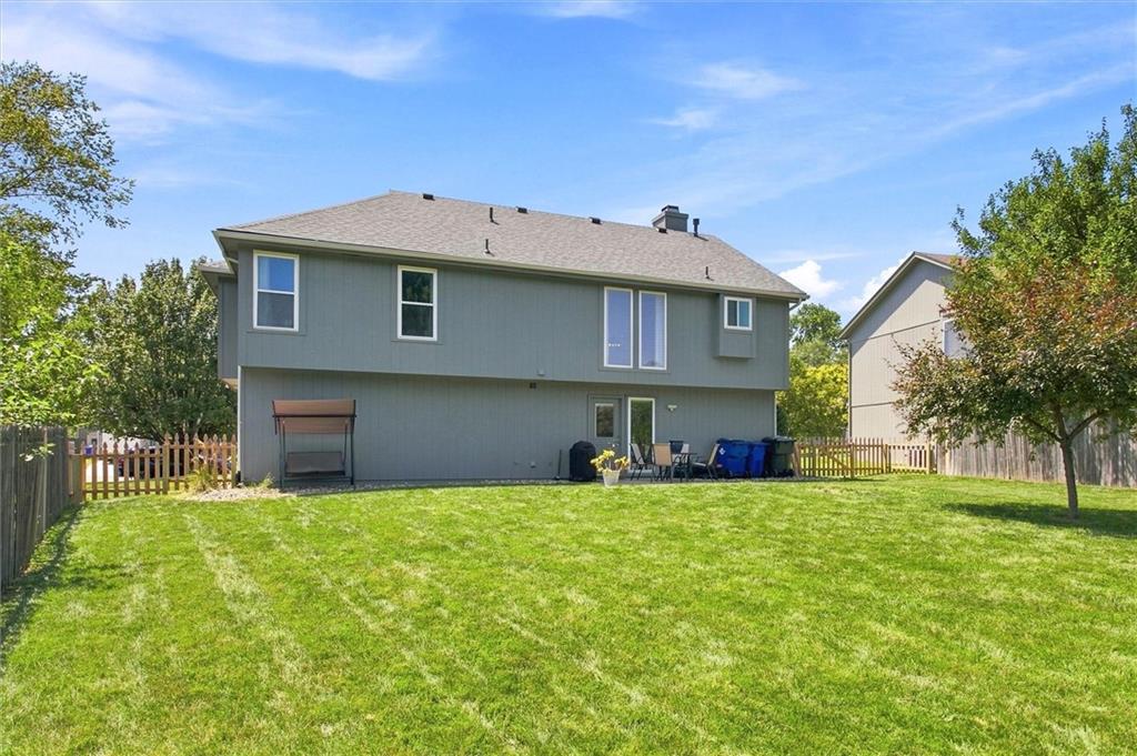 Photo 5 of 1038 N Logan Street