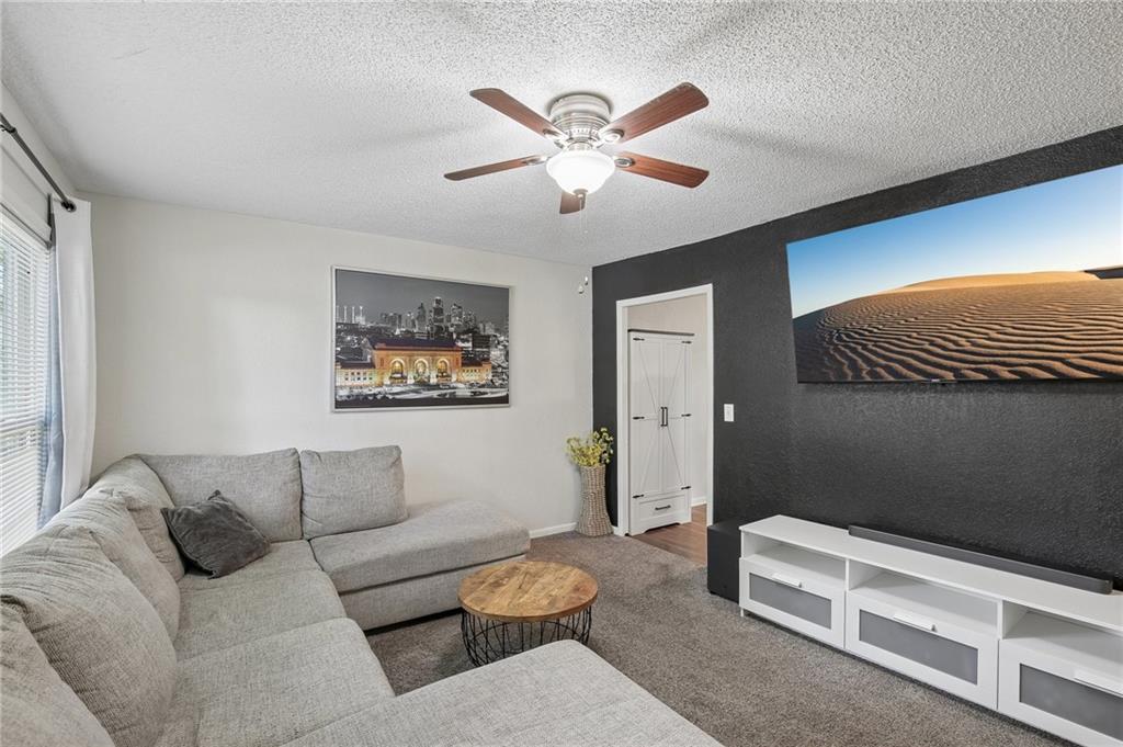 Photo 5 of 317 N Cochise Drive