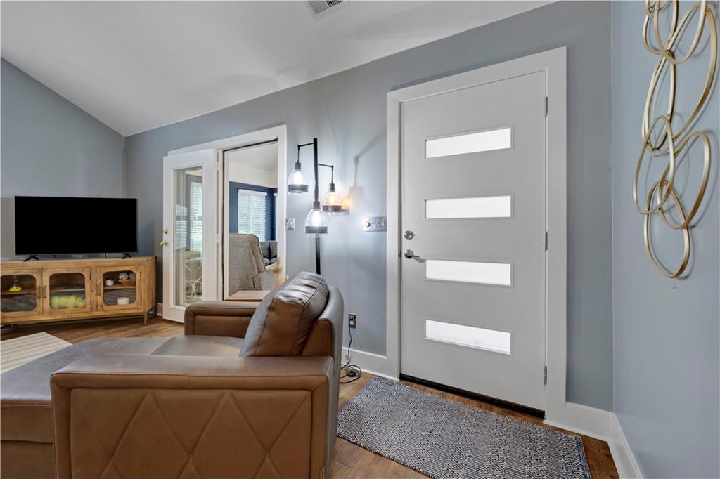Photo 6 of 2046 W 139th Street