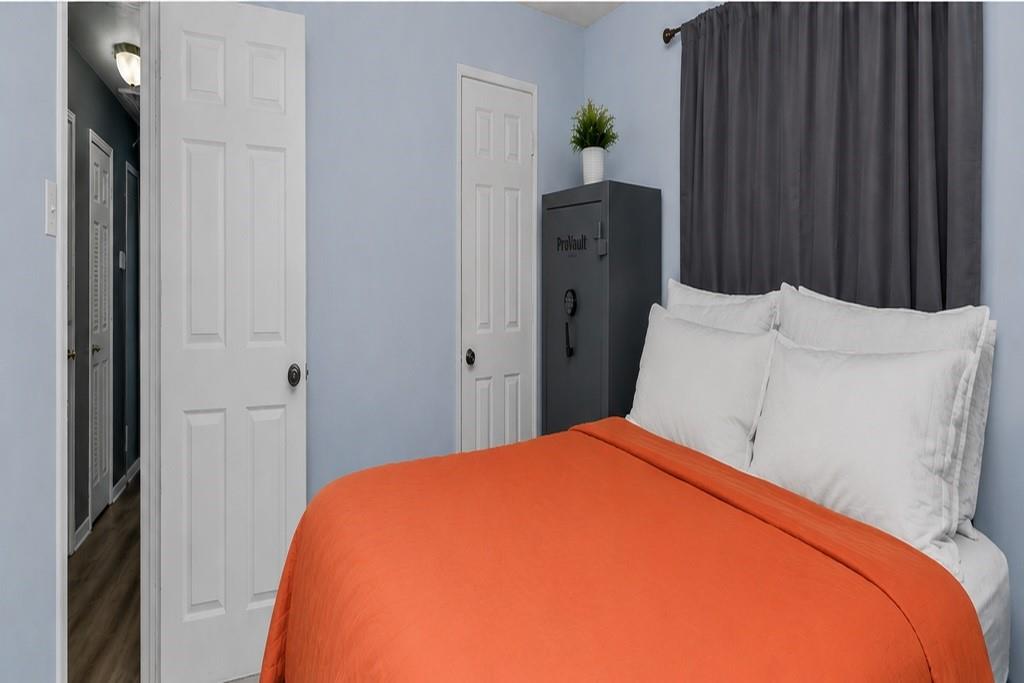 Photo 5 of 2720 S 52nd Street