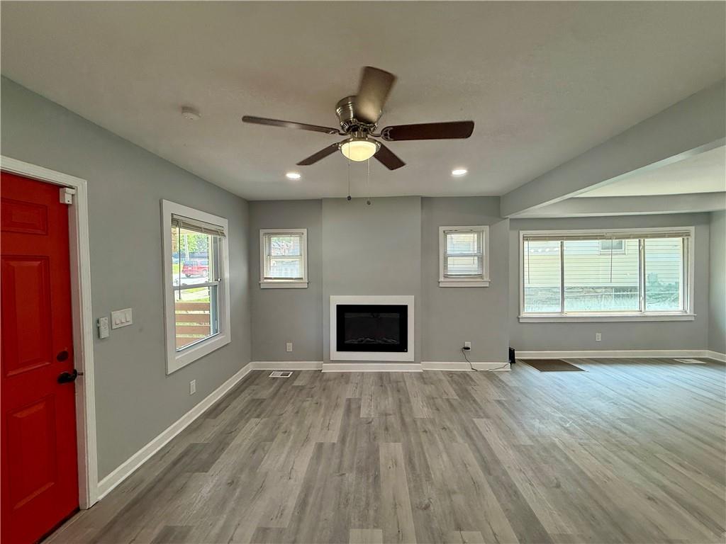 Photo 2 of 2809 E 39th Street