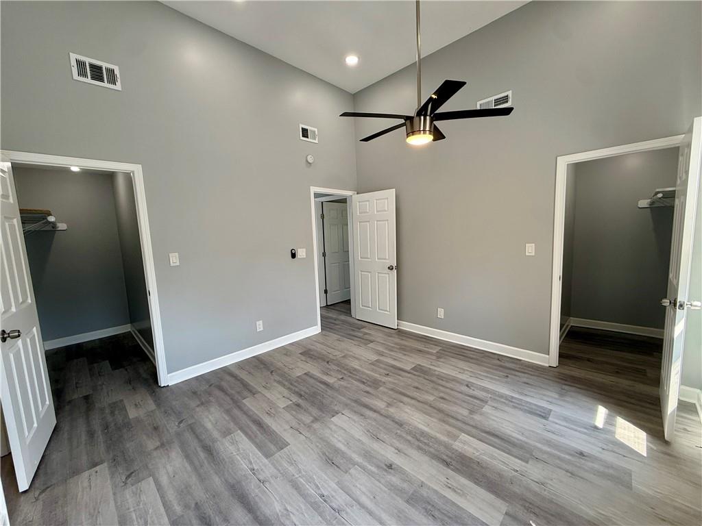 Photo 5 of 2809 E 39th Street