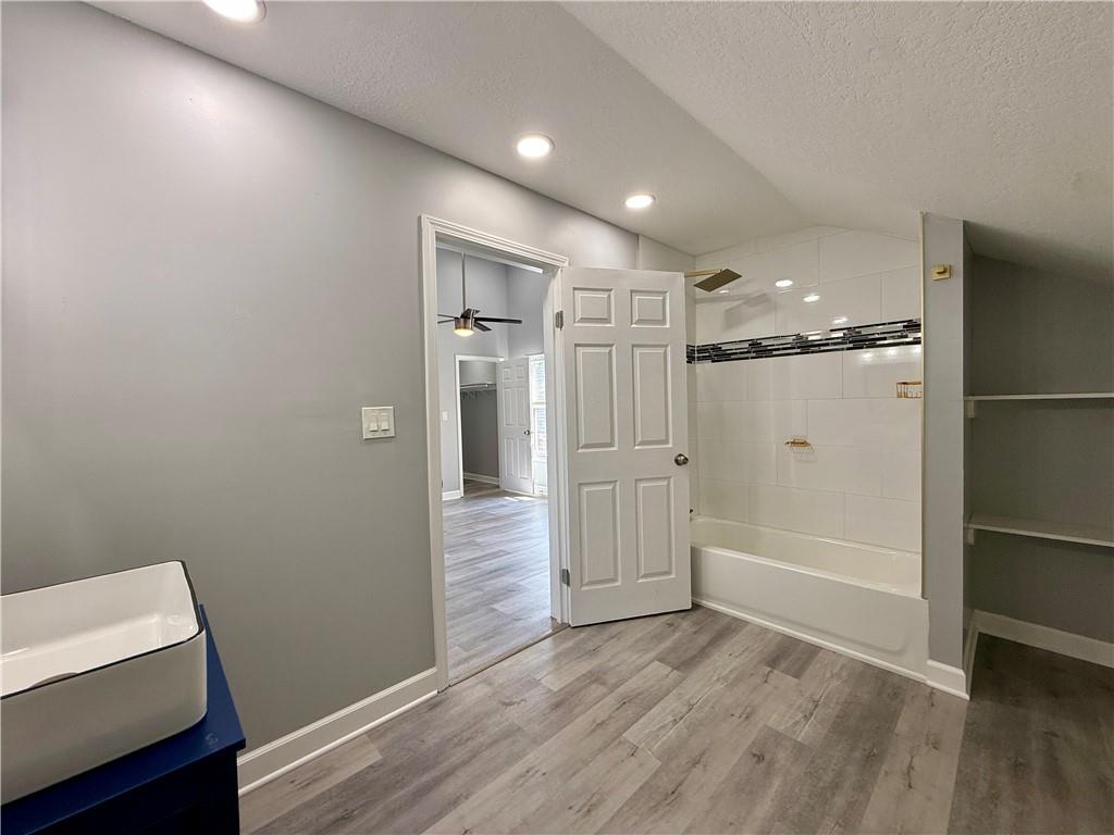 Photo 6 of 2809 E 39th Street