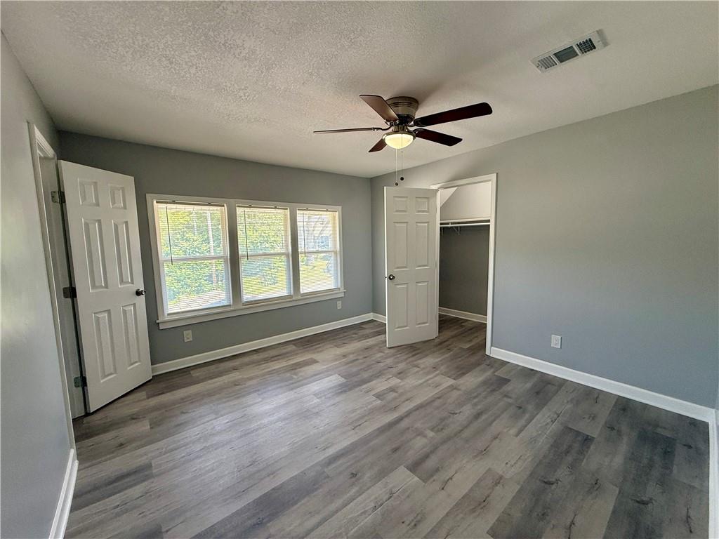 Photo 7 of 2809 E 39th Street