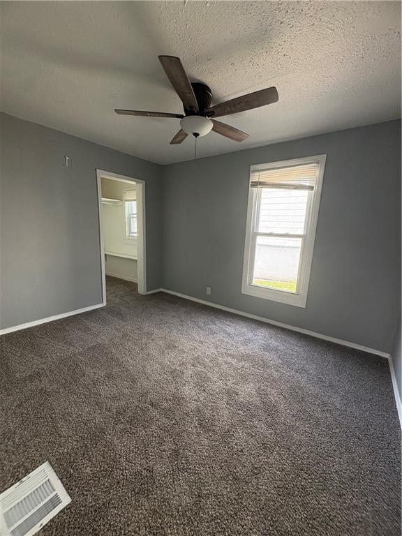 Photo 5 of 452 Donnelly Avenue