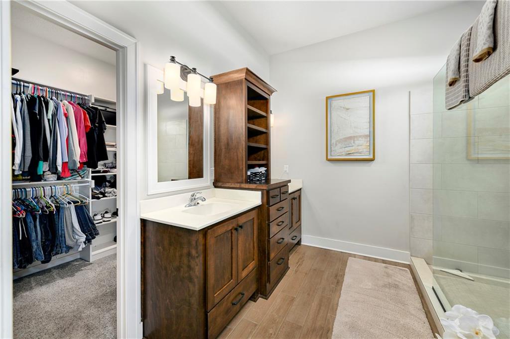 Photo 5 of 1810 NW Madi Court