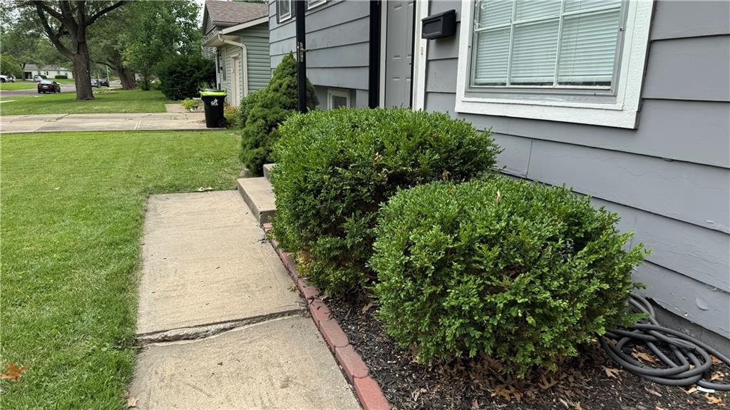 Photo 3 of 9934 England Drive