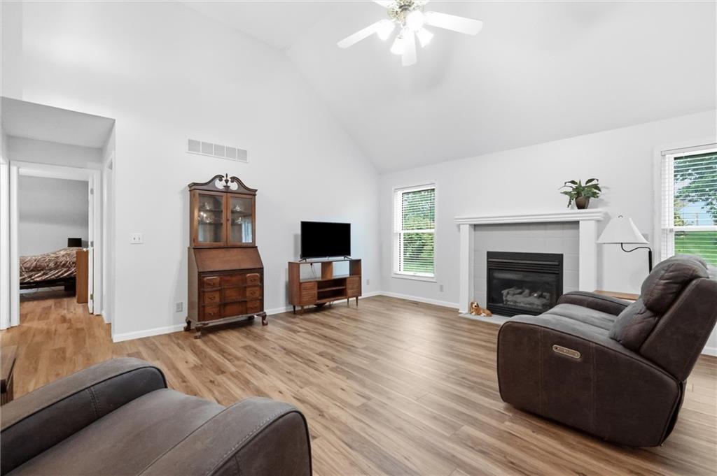 Photo 6 of 15724 Travis Street
