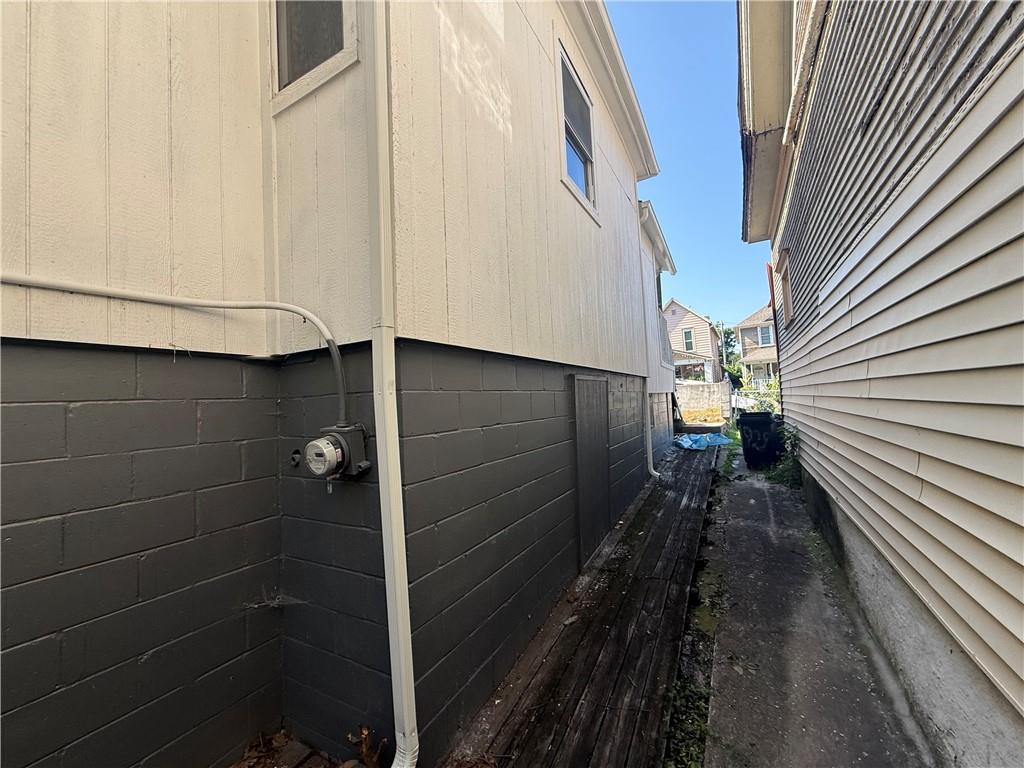 Photo 3 of 931 Sandusky Avenue
