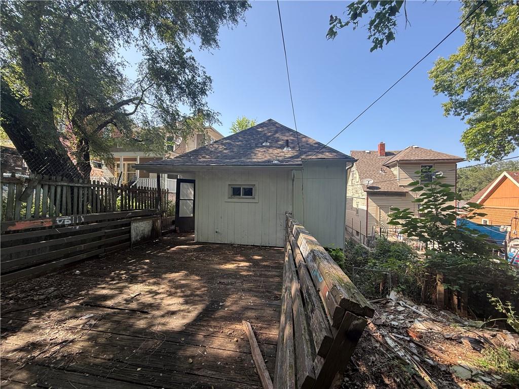Photo 5 of 931 Sandusky Avenue