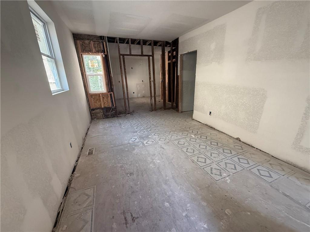 Photo 6 of 931 Sandusky Avenue