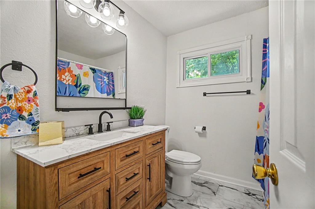 Photo 2 of 5151 N Corrington Avenue