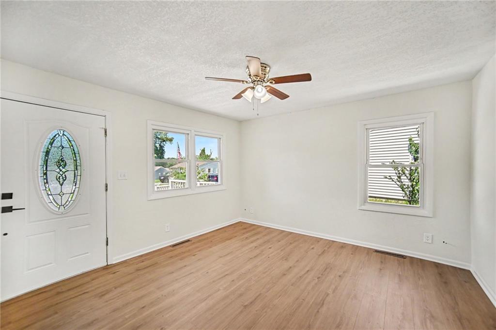 Photo 3 of 5151 N Corrington Avenue