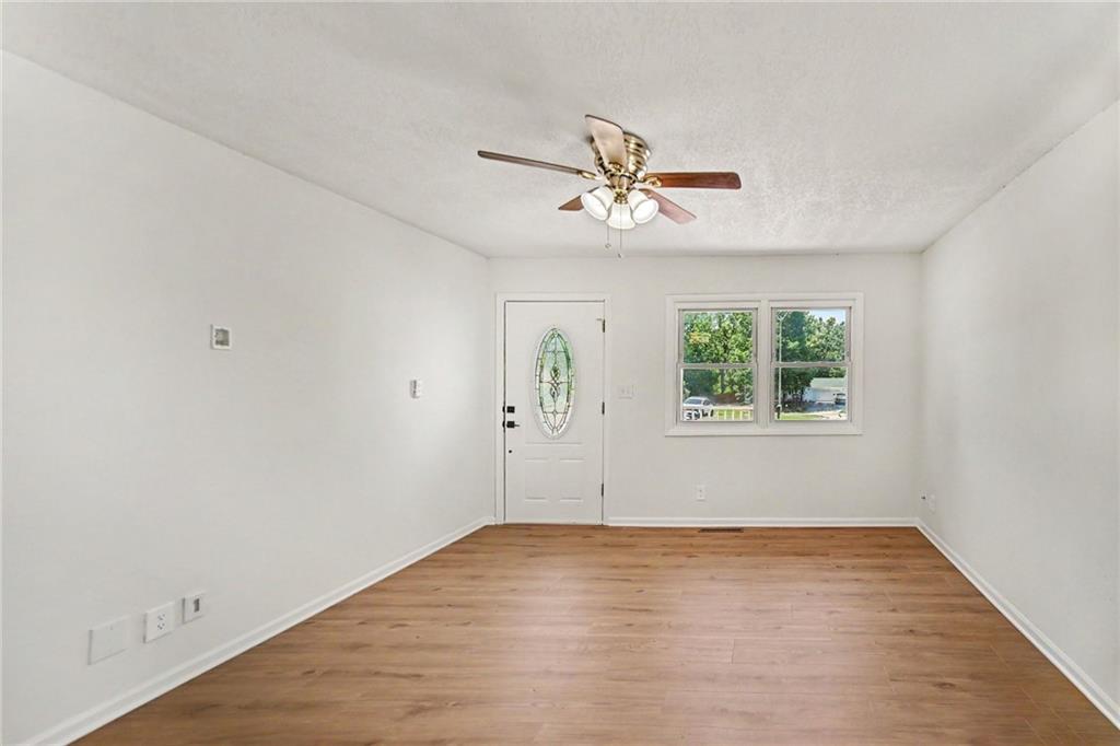 Photo 4 of 5151 N Corrington Avenue