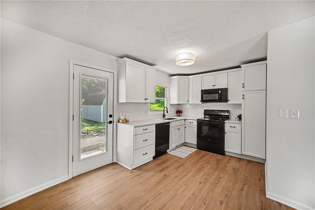 Photo 5 of 5151 N Corrington Avenue
