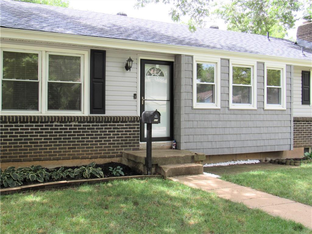 Photo 2 of 605 E Johnston Street