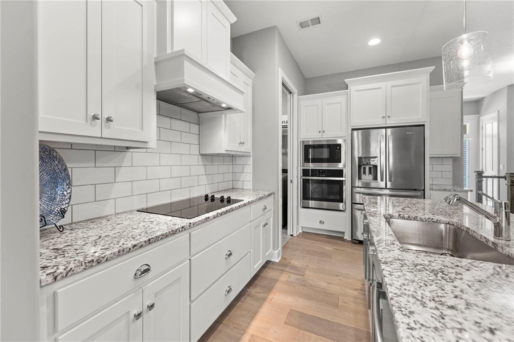 Photo 7 of 17418 S Raintree Drive