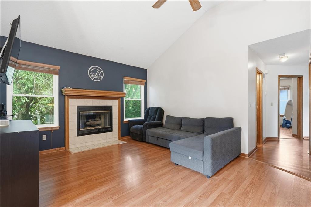 Photo 5 of 1104 Park Drive