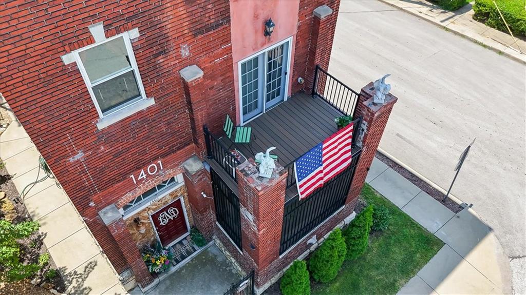 Photo 3 of 1401 E 11th Street