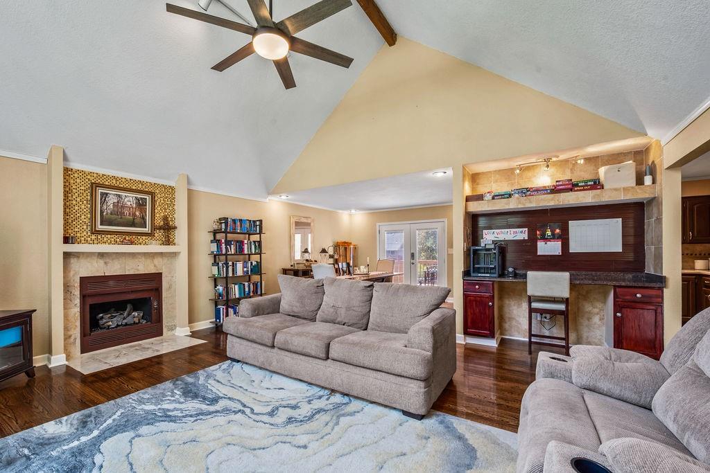 Photo 3 of 1312 Barnes Drive