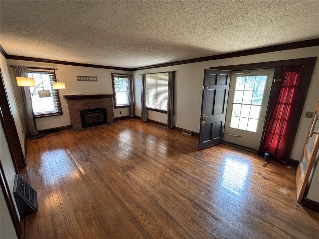 Photo 3 of 4205 N Kansas Avenue