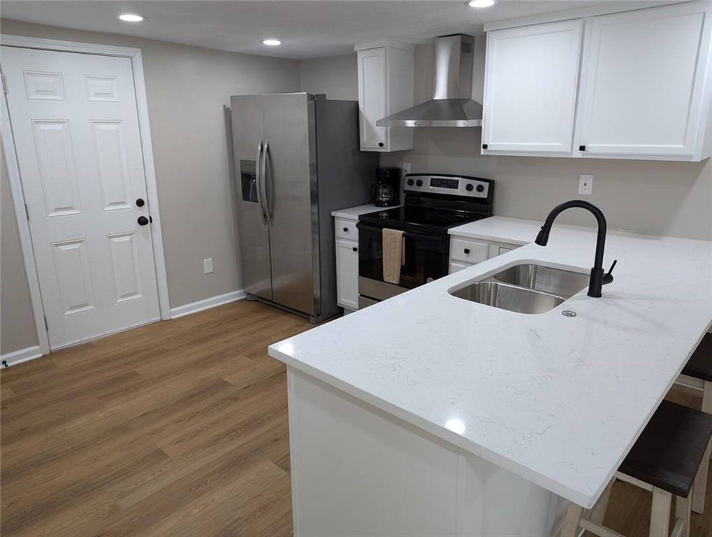 Photo 4 of 8804 E 47th Street