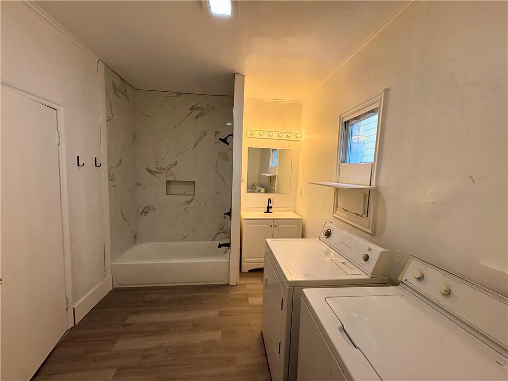 Photo 4 of 1330 E 55th Street