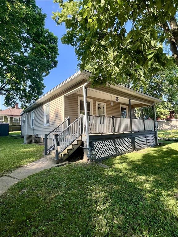 Photo 2 of 431 N Eubank Street