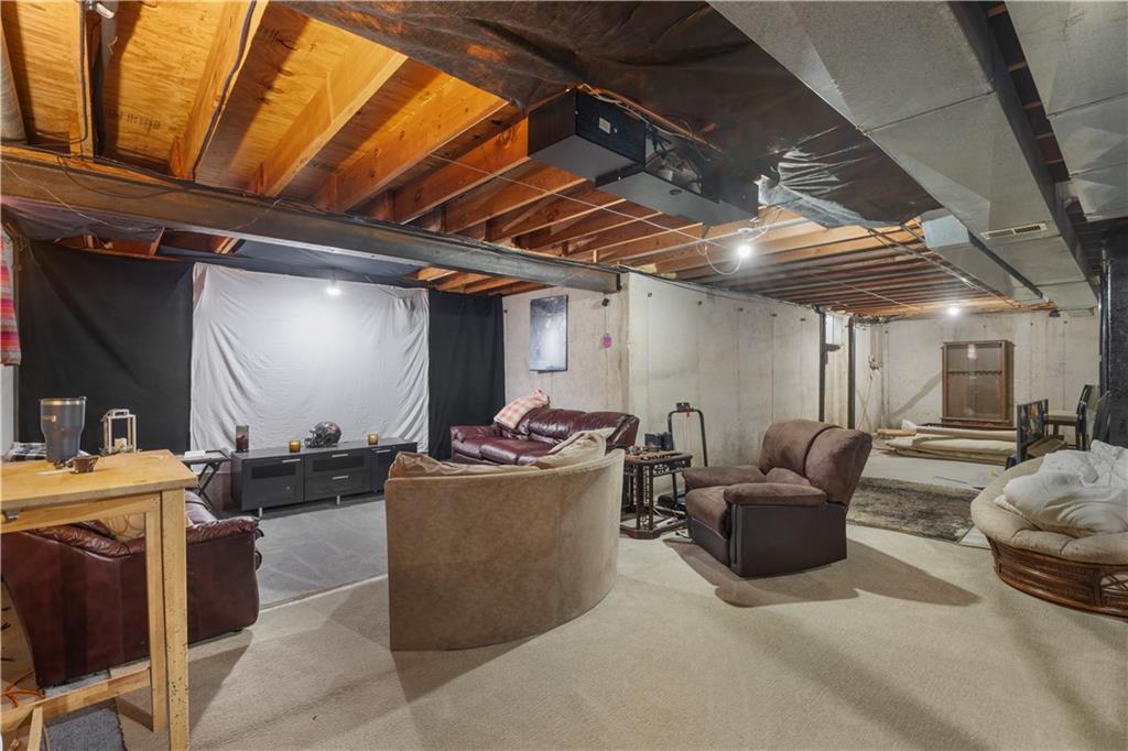 Photo 5 of 6516 Rosehill Road