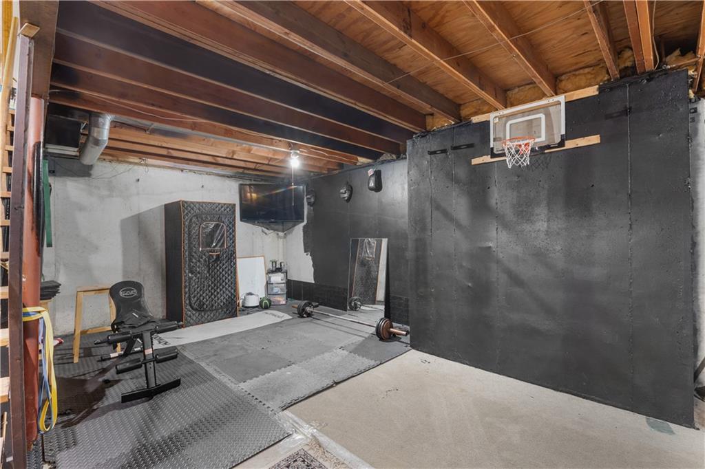 Photo 6 of 6516 Rosehill Road