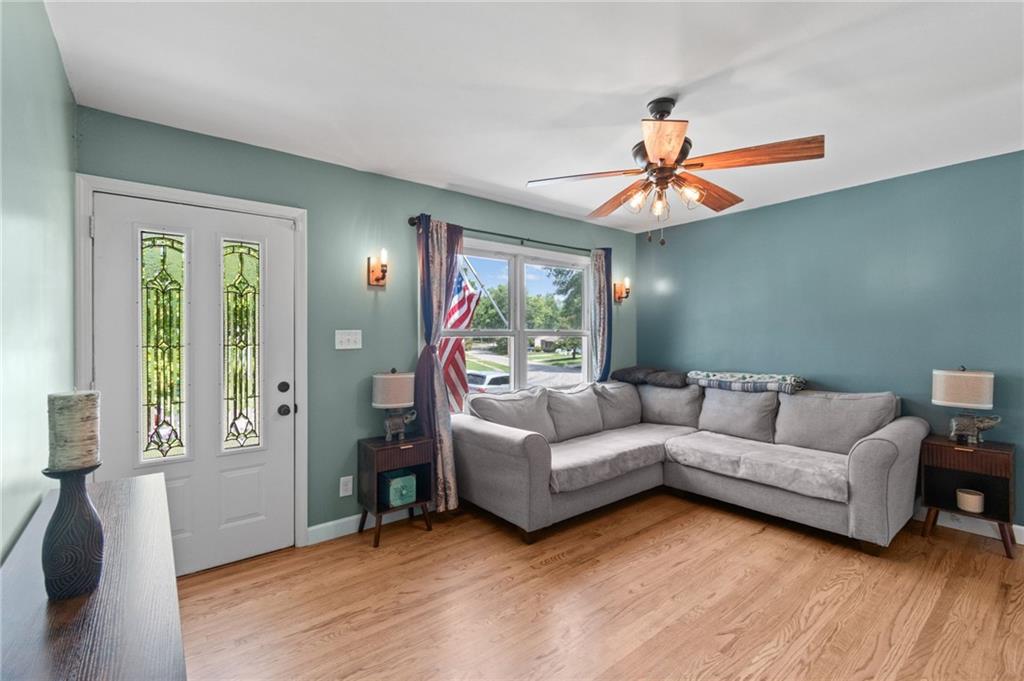 Photo 5 of 1717 Ellison Way