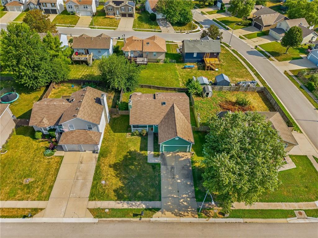 Photo 6 of 208 NW 112TH Terrace