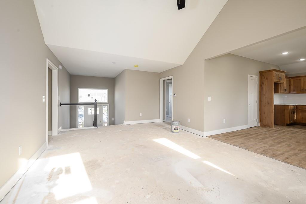 Photo 4 of 15589 Sheridan Court