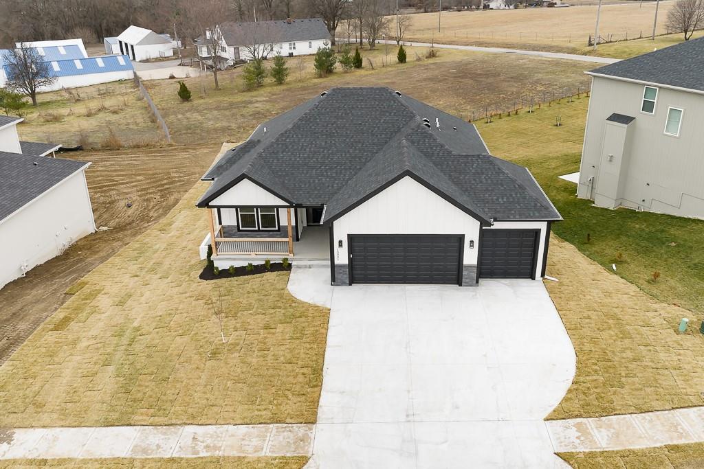 Photo 4 of 15618 Austin Court