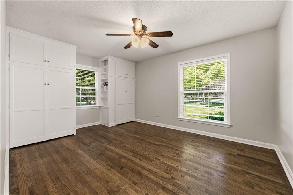 Photo 6 of 6739 Roe Avenue