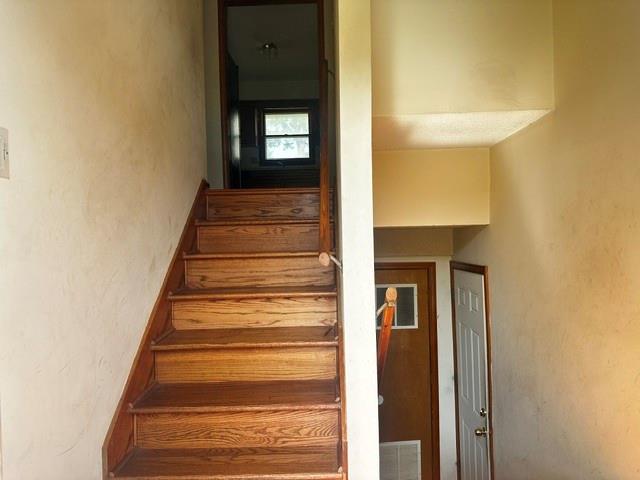 Photo 3 of 1000 6th Avenue