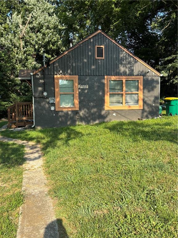 Photo 2 of 2501 N 35th Street