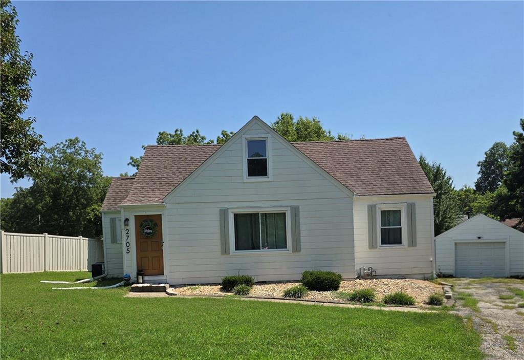 Photo of 2705 Beverly Circle in Independence, MO