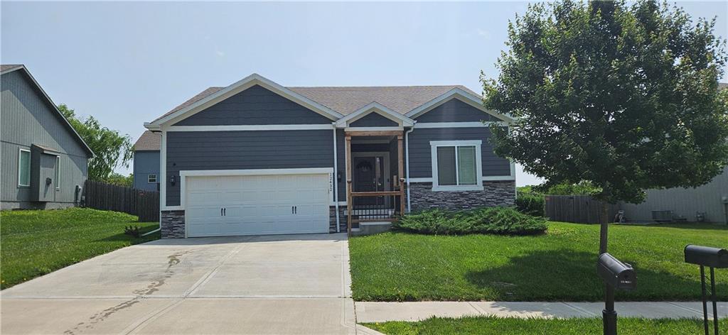 Photo 4 of 12432 Live Oak Circle