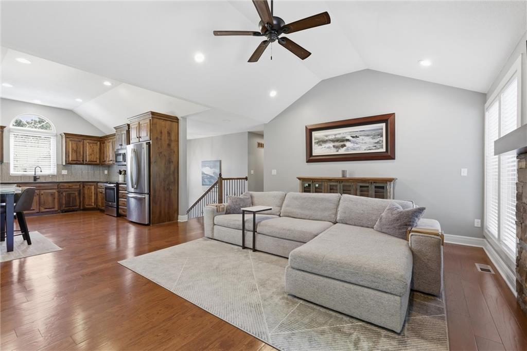 Photo 7 of 19505 W 110th Street